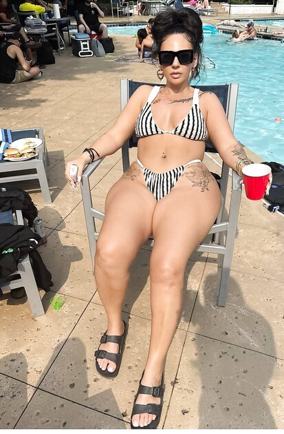 42 year old MILF Nina