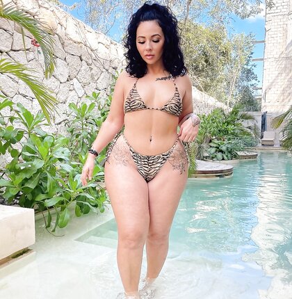 42 year old MILF Nina