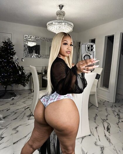 Shayy with the great ass!