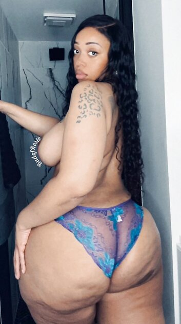 Rosie thick ass