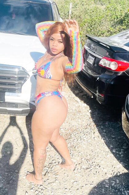 Sh@sty a cute Latina