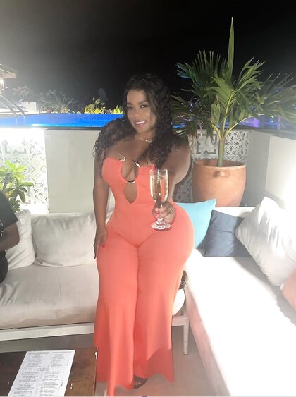 Dominican Thickness with whole lotta Ass