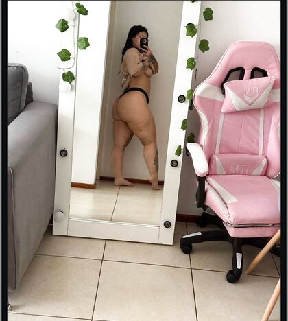 Tatted thick Argentinian