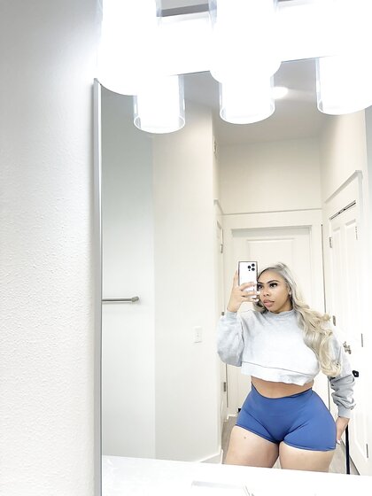 Her body is crazy! J@zmine Elizabeth