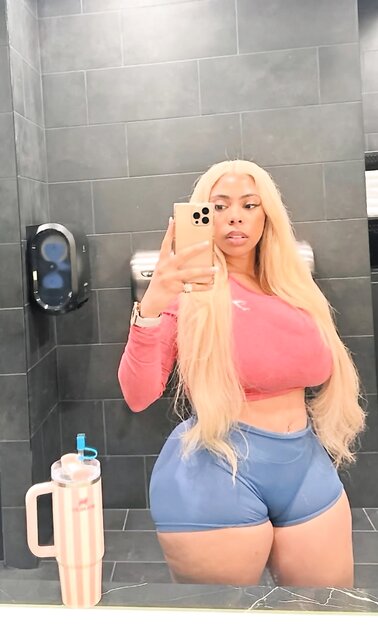 Her body is crazy! J@zmine Elizabeth