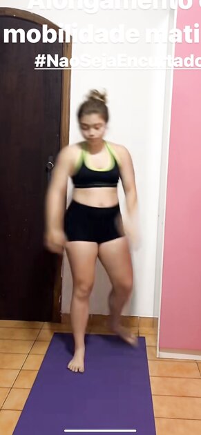 O que acham dessa putinha  ????????????