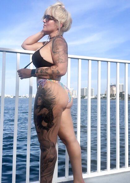 43 year old Vegas MILF