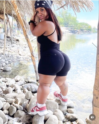 Dominican midget with Juicy Ass (you all smashing or what)