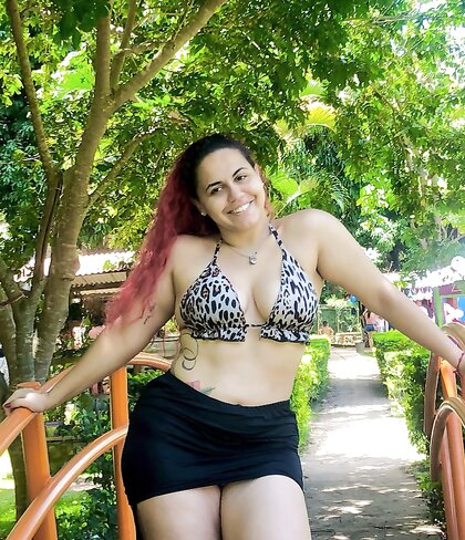 minha professora safada, façam muito tribute dessa piranha e avisem, ela é muito gostosa