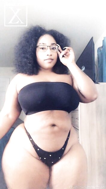 Just A Thick Jamaican ????????