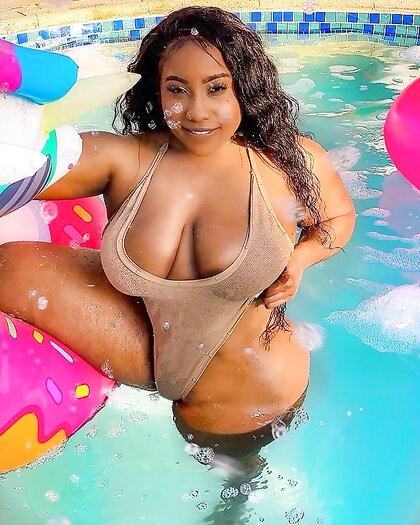 Just A Thick Jamaican ????????