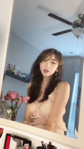Asian Cuties 39