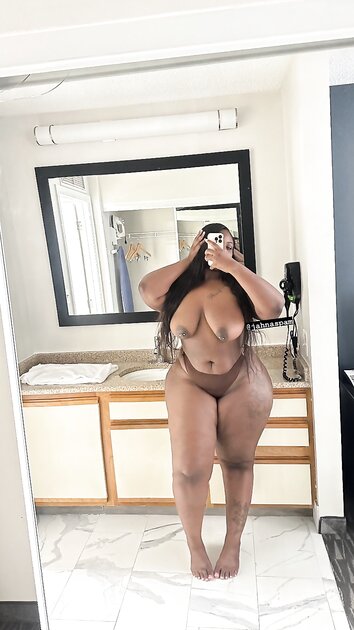 Jahna is super thick