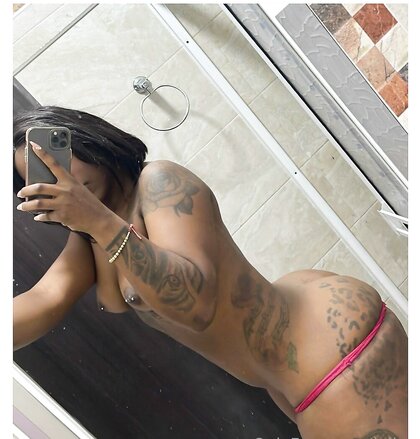 Dark skin Colombian Vayoletsr
