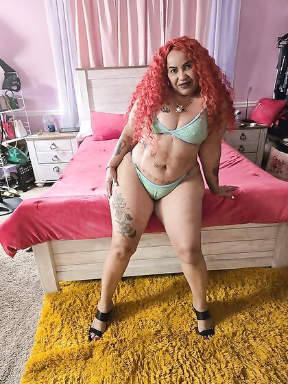 Grandma got chopped up and now she don’t know how to act. Fellas smash or pass