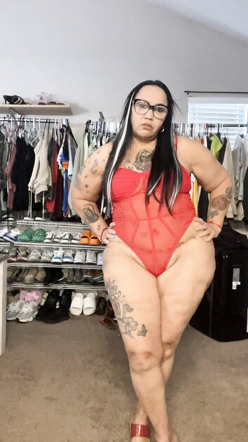Grandma got chopped up and now she don’t know how to act. Fellas smash or pass
