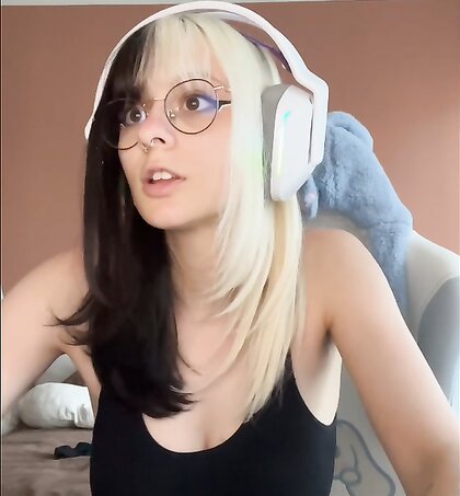 E-Cuties 8