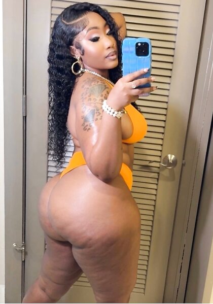Cute, sexy and Thick!