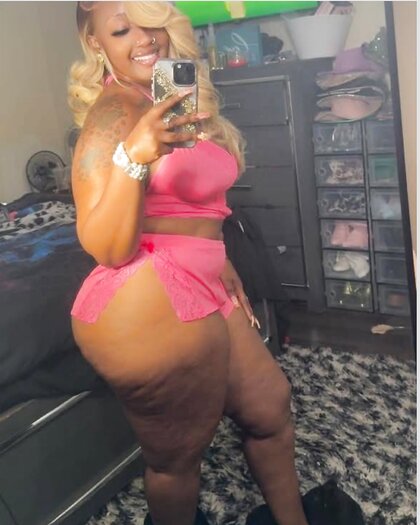 Cute, sexy and Thick!