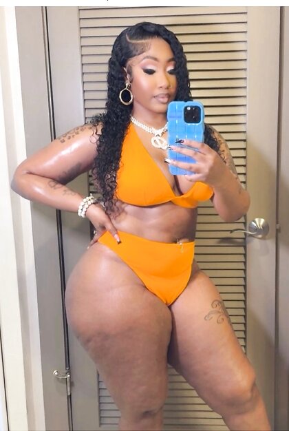 Cute, sexy and Thick!