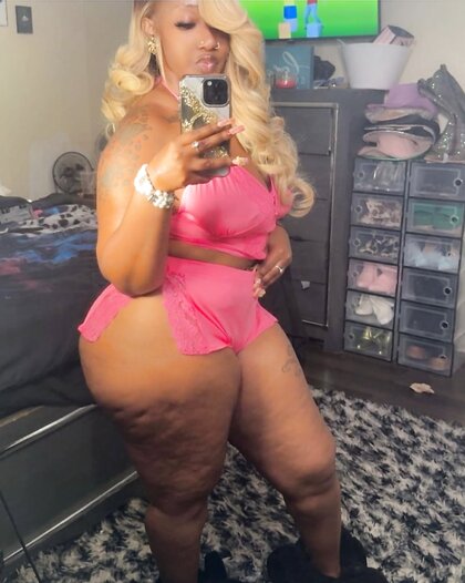 Cute, sexy and Thick!