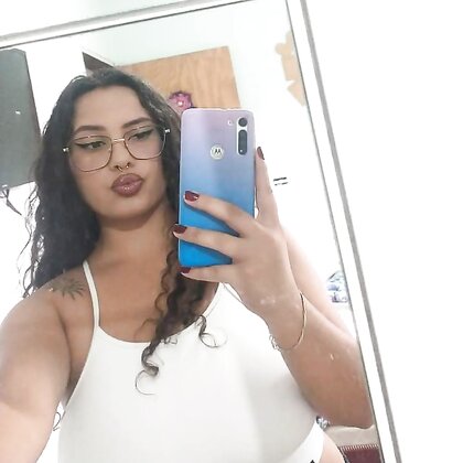 Gostosa amiga minha do ABC Paulista SBC pt1. Fotos do Facebook dessa vadia