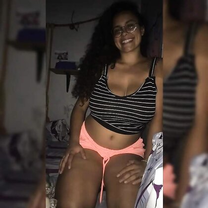Gostosa amiga minha do ABC Paulista SBC pt1. Fotos do Facebook dessa vadia