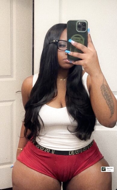 Sexy thick ????