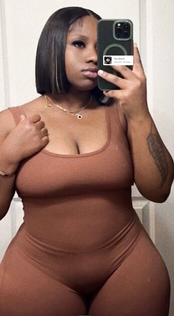 Sexy thick ????