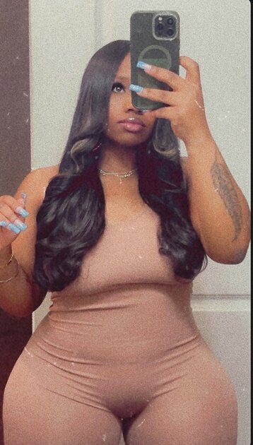 Sexy thick ????