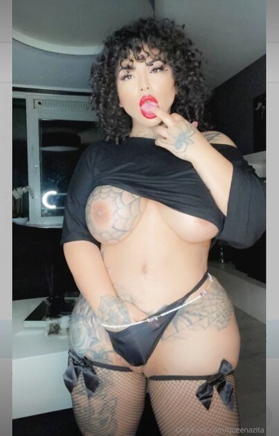 Sexy Tatted big tits