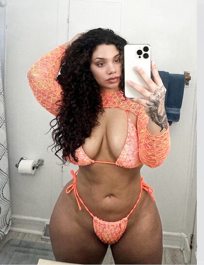 The fine and beautiful Kayla