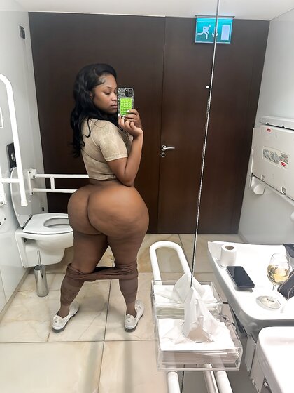 Sancuest sexy thick ass