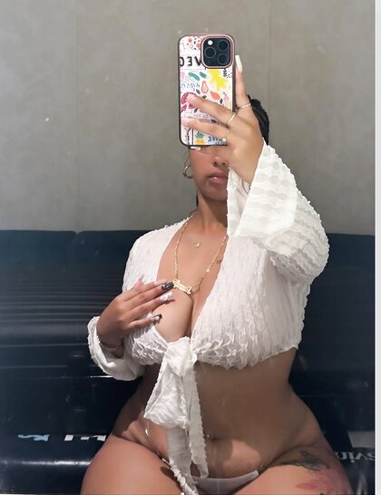 So pretty face alone will make you bust ????
