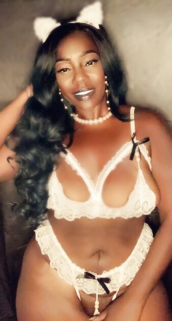 Rhonda Thick Ebony MILF