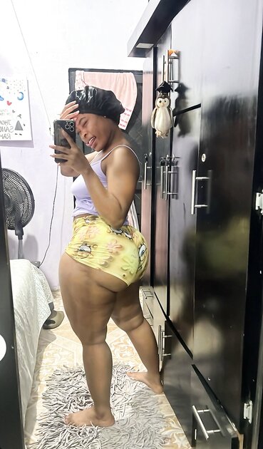 Dominican Butta face but damn she thick!