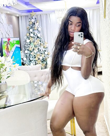 Brazilian singer Jessica Pitbull