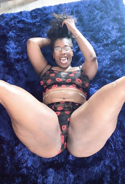 Ebony MILF Houston Alichia