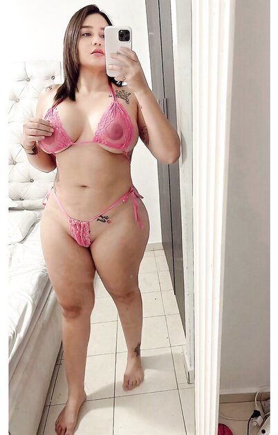 Panamanian Latin slut