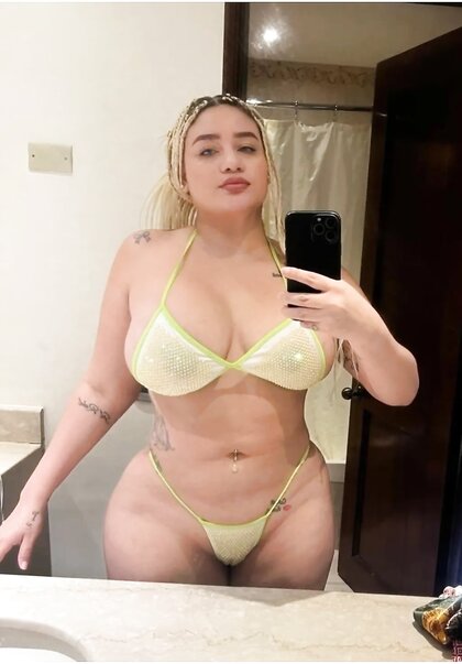 Panamanian Latin slut
