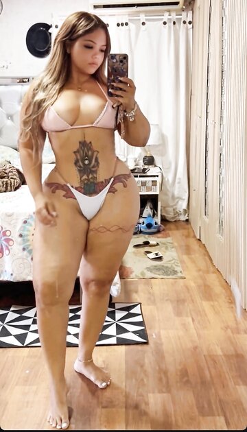 Dominican Milf