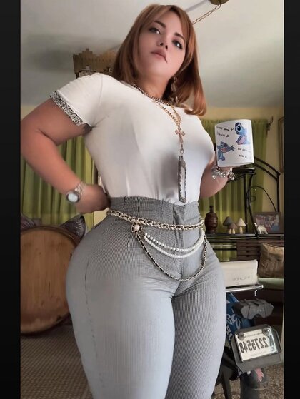 Dominican Milf