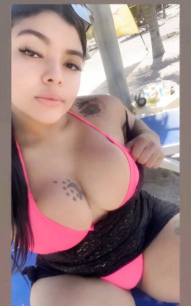 Thick Latina with Wide hips and Phat Pussy