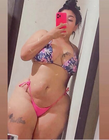 Thick Latina with Wide hips and Phat Pussy
