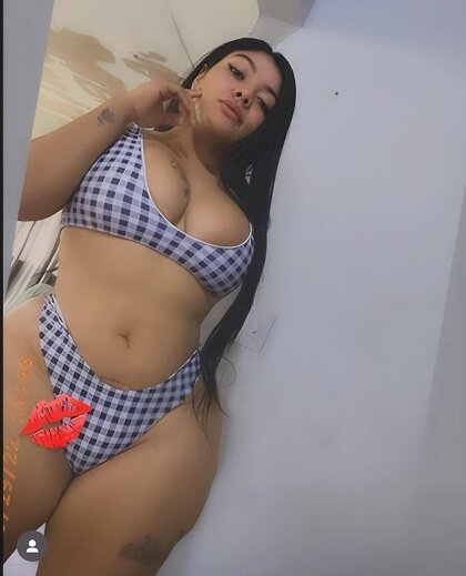 Thick Latina with Wide hips and Phat Pussy