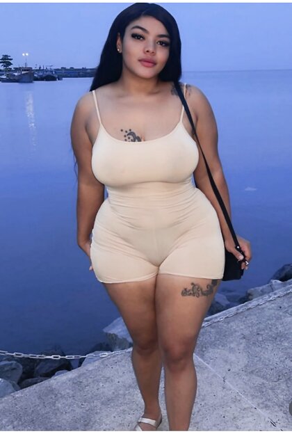 Thick Latina with Wide hips and Phat Pussy