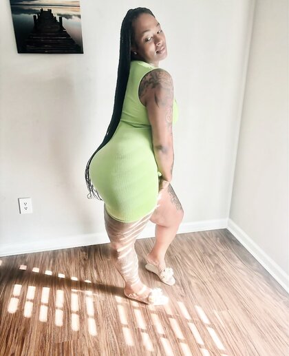 Thick ass Nikkie smash or pass