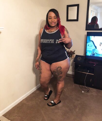Thick ass Nikkie smash or pass