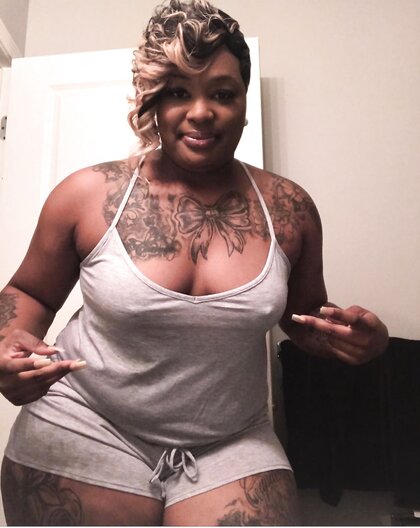 Thick ass Nikkie smash or pass