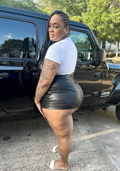 Thick ass Nikkie smash or pass